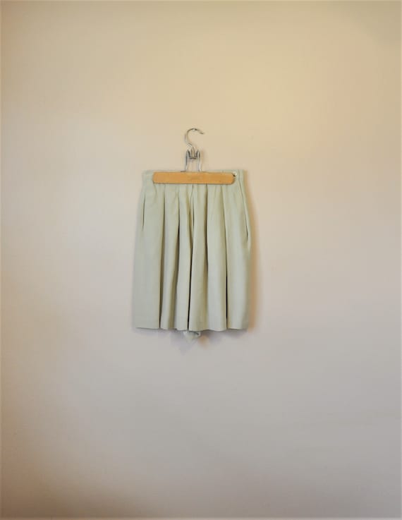 ecru pleated silk shorts / 90s minimalist silk sh… - image 2