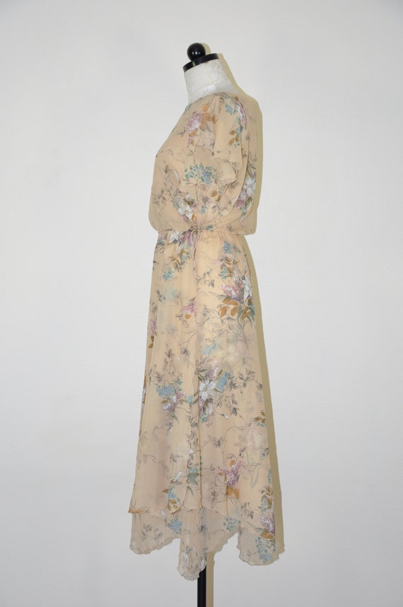 70s romantic floral dress / lily print bohemian d… - image 9