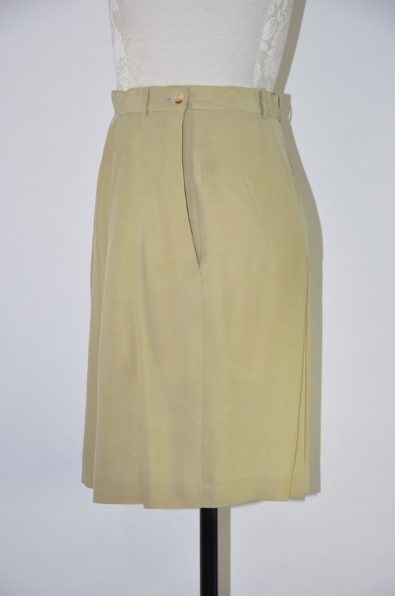 ecru pleated silk shorts / 90s minimalist silk sh… - image 7