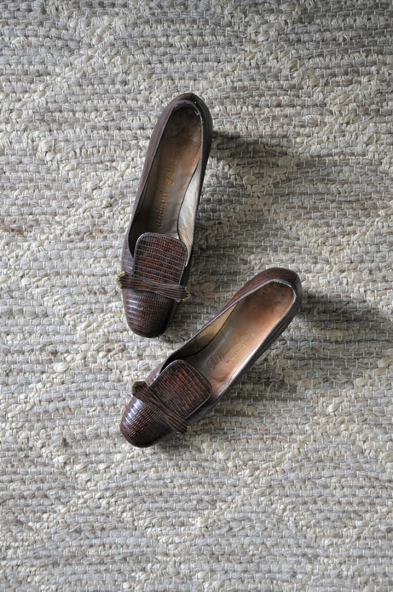 60s brown croc pumps / 1960s chocolate leather sho