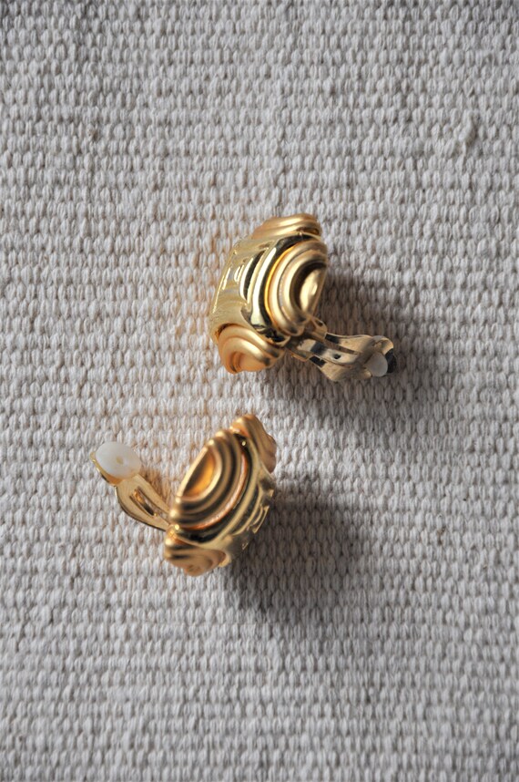 modernist gold earrings / sculptural geometric ea… - image 8