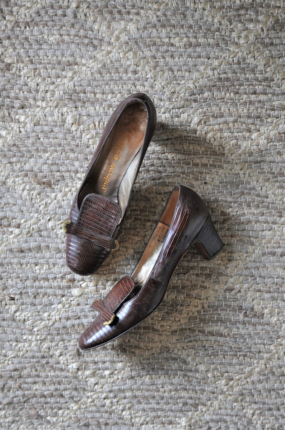 60s brown croc pumps / 1960s chocolate leather sho