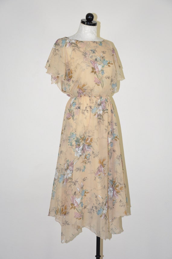 70s romantic floral dress / lily print bohemian d… - image 6