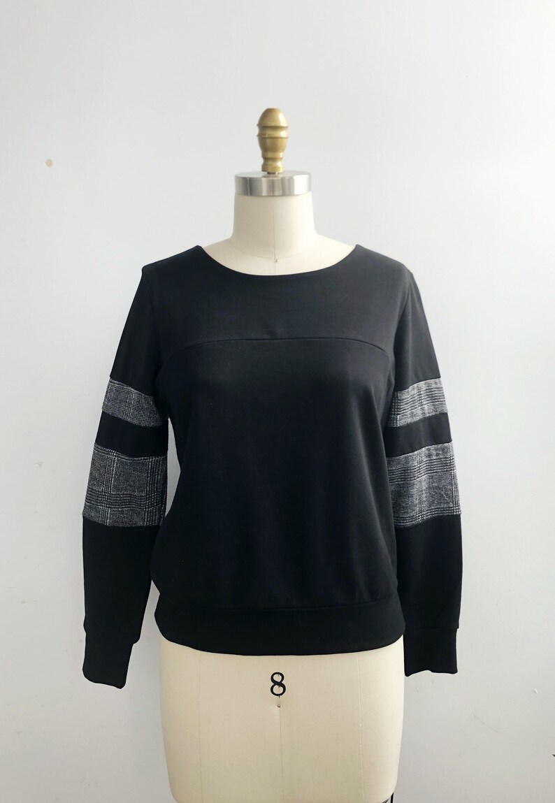 Comfortable Long sleeves Sweater Mix 94 collection- Basket Case Women Hips lenght black and plaid knit Sales