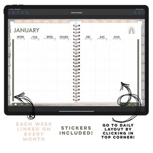 Op de afbeelding: Een digitale planner voor homeschooling met een maandelijkse kalenderweergave voor januari. De planner heeft een groen en beige kleurenschema en bevat een sectie voor doelen, aanwezigheid, cijfers, activiteiten, taken, wachtwoorden en notities.
