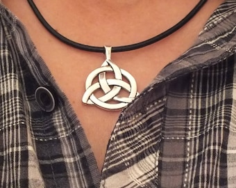 Celtic Necklace Celtic Knot Pendant Leather Necklace Celtic Jewelry Unisex Celtic Necklace Trinity Knot Pendant Celtic Trinity Irish Necklac