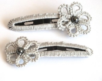 Girl Flower Tatted Hair Clips, Grey Tatting Hair Clips, Set of Two Tatted Lace Snap Clips, Tatted Grey Flower Hair Clips with Hematite Bead