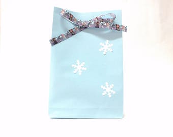 Blue Paper Bag Stand up Frozen Paper Bag Wedding Favor Bags Birthday Party Favors Christmas Gift Bags Birthday Girl Favor Bags Baby Shower.