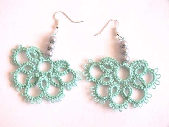 Pendientes Verde Perlas Pendientes de Encaje Pendientes Novia Perlas Gris Frivolite Verde Claro Pendientes Flor Encaje Verde y Perlas Gris