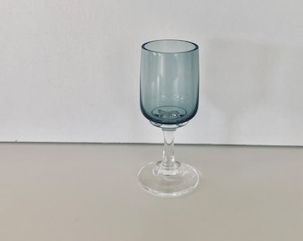 Atlantic Holmegaard snaps og vodka glasses were designed by Per Lütken in 1962 and in production from 1962-75