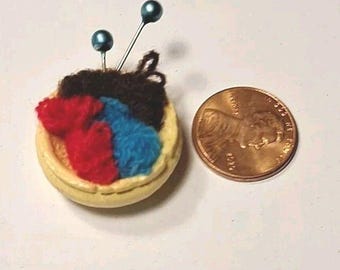 Vintage 1:12 Miniature Dollhouse Bowl with Yarn & Knitting Needles