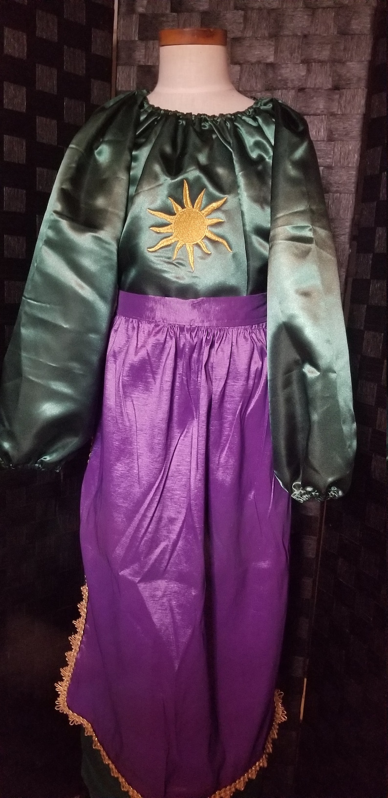 Winifred Disney Hocus Pocus and Mary Sarah Witch Sanderson Witches Halloween Costumes Sanderson Sisters 25th Anniversary Hocus Pocus