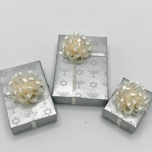 Silver Menorah n Star of David w White Bow