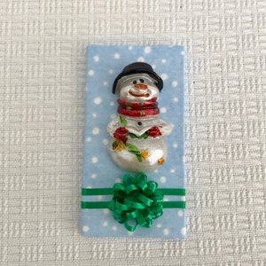 Let It Snow ~ Carroling Snowman