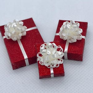 Sparkly Red Gifts w White Bows