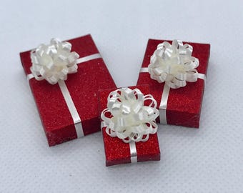 Sparkly Red Gifts w White Bows
