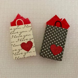 Red Glitter Heart Miniature Gift Bag image 1