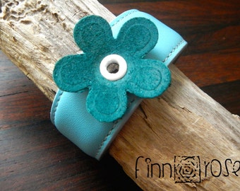 Forget-Me-Not. Women's Leather Bracelet, Aquamarine Blue Leather with Turquoise Suede Flower.