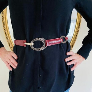 Brighton-bälte i rött läder, krokodilpräglat, 86 cm, silverfärgat, rött läder bild 1