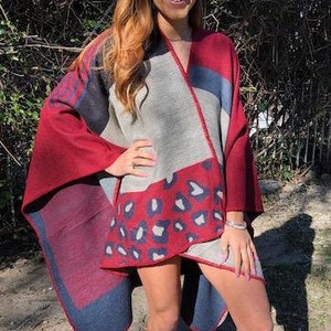 Wrap, poncho top, Boho Wrap, châle, cheetah print, rouge, bleu, gris, doux