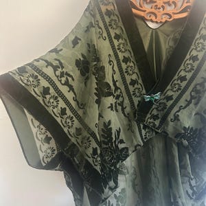 Kimono de terciopelo desgastado, con broche de libélula, cárdigan de terciopelo, blusa, rosa, hoja, chaqueta, ropa de playa bohemia, funda, top