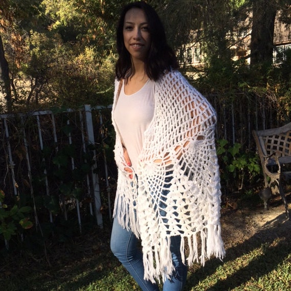 Knit shawl, white, knit, shawl, Fringed wrap - image 3