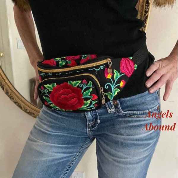 Embroidered fanny pack, Roses, red, Black, Green, flowers, Embroidery