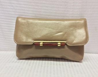 Vintage Tan Clutch purse,bag, Lucite clasp