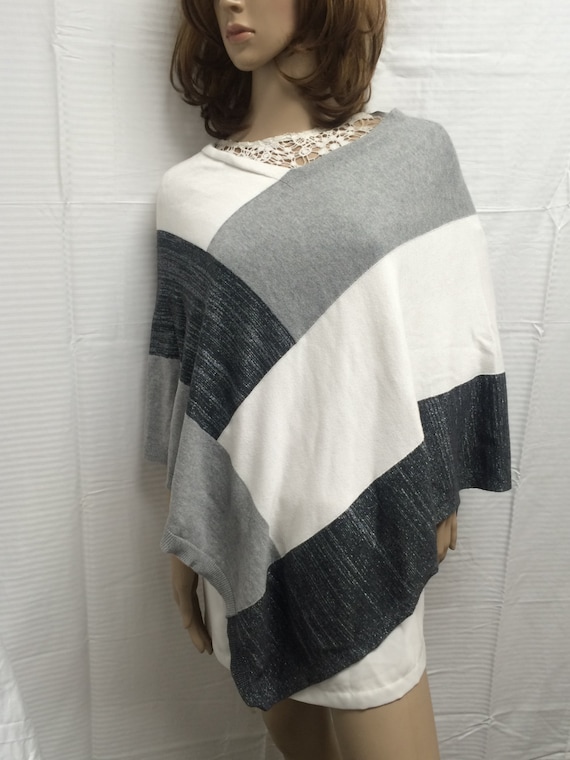 Poncho top,Knit poncho, gray knit, geometric patte