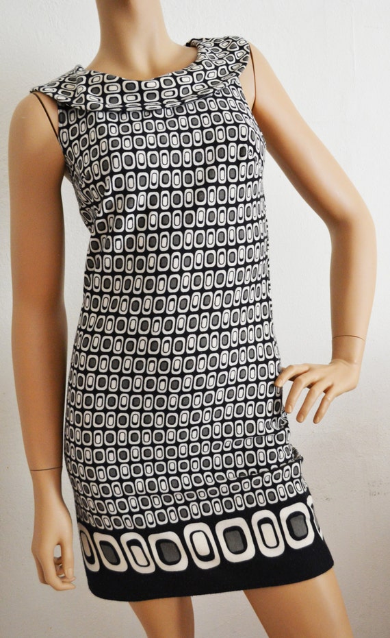 Vintage Black and Gray Retro Dress Size Small - image 2