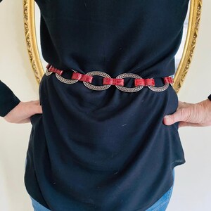 Brighton-bälte i rött läder, krokodilpräglat, 86 cm, silverfärgat, rött läder bild 2