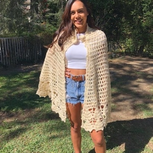 Tan knit Cape,Large, Crochet,Poncho,Wool,Soft wool
