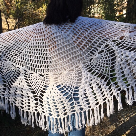 Knit shawl, white, knit, shawl, Fringed wrap - image 4