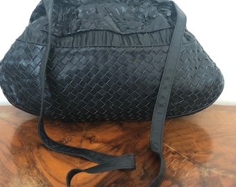 Black woven purse, 1980s purse, shoulder bag