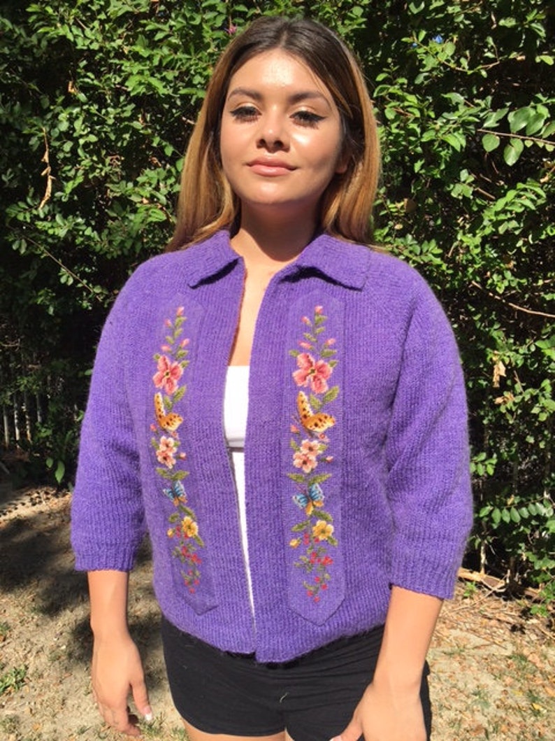 embroidered flowers Hand knit sweater size small purple butterflies
