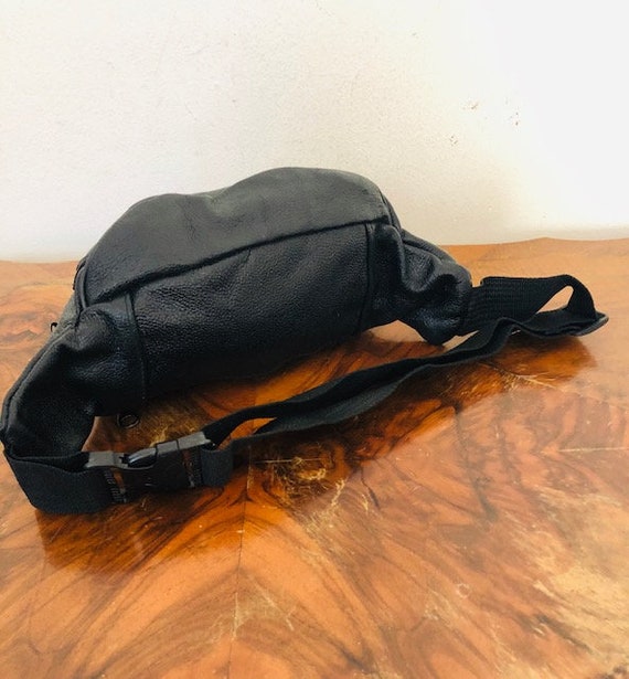 Black leather fanny pack - image 4