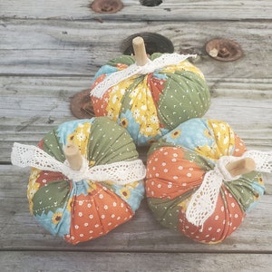 Patch work Fabric Pumpkin, Fabric Pumpkin, Stuffed Pumpkin, Fall Decor, Halloween decor, Farmhouse Decor, Tiered Tray Pumpkins, Set of 3