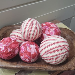 Rag ball bowl fillers, Valentine fabric bowl fillers, Heart fabric rag balls, Rag balls, Valentine&#39;s Day rag balls, Red pink rag balls