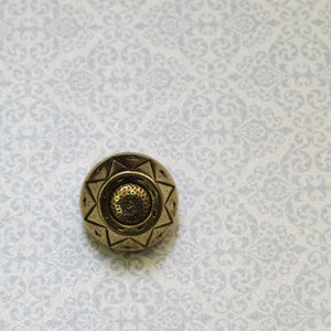 1 Dozen Art Deco Pattern Ant Gold Vintage Shank Buttons. A331-30