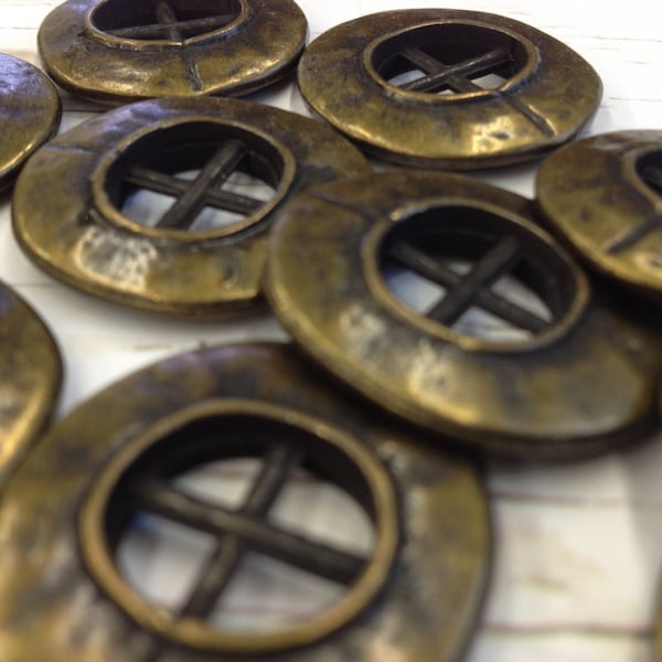 1 docena de botones vintage de 4 agujeros Steampunk de latón antiguo o plata hormiga (K5128) disponibles en muchos tamaños