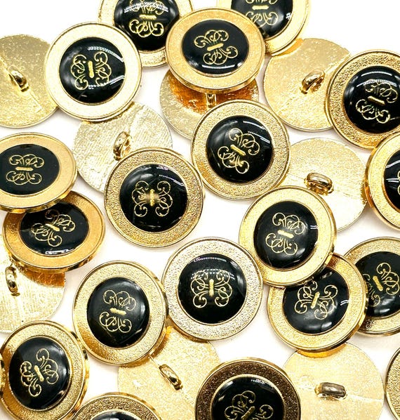 美品 イーストボーイ セットアップ 金ボタン ワッペン リボン 美品 イーストボーイ セットアップ 金ボタン ワッペン リボン