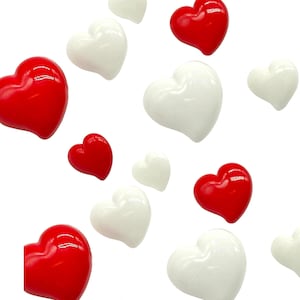 12 boutons coeur vintage | couleurs rouge et blanc | boutons décoratifs à coudre | boutons pour travaux manuels | plusieurs tailles (c3908)