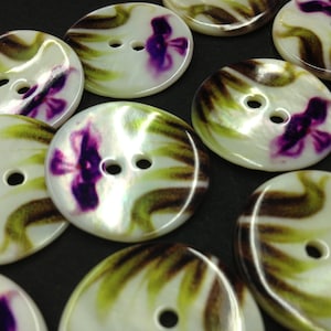 One of a kind Vintage "River Shell  Pearl" with Purple Floral Pattern 2-Hole Buttons A7979 available in several sizes 6 buttons/1 Package