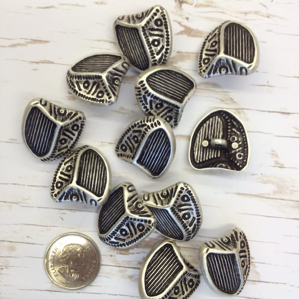 1 Dozen Shield Shaped and Navajo symbols Antique Silver Vintage Shank Buttons 24/Z576