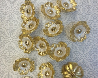 One Package (6 Buttons) Gold Floral Shape with Pearlescent Insert (C3002)Vintage Shank Buttons