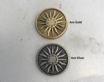 Eén set (12 knoppen) Vintage "Sun Compass Rose" metalen schachtknoppen K3614 - verkrijgbaar in verschillende maten en 2 kleurstellingen