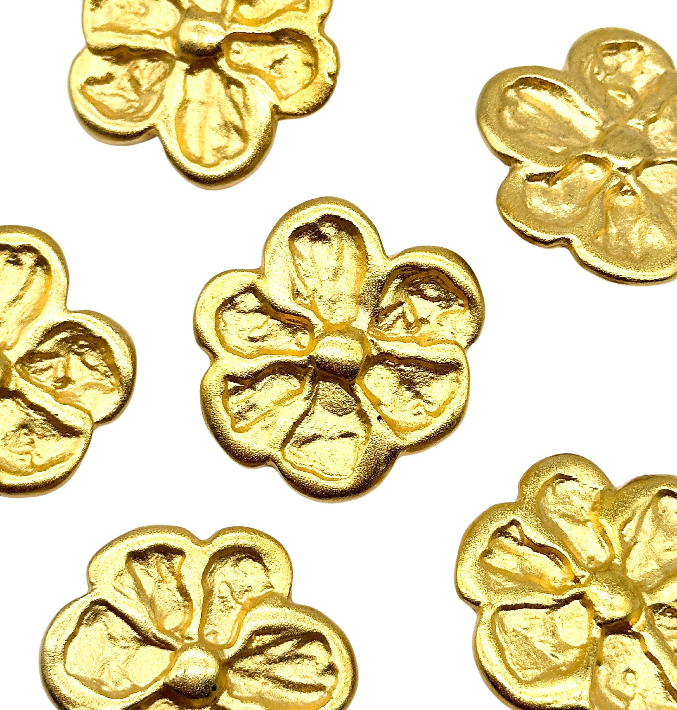 * antique ୨୧   *  脚付き ボンボニエール Amazon.com: NUOMI 50 Pcs Antique Metal Shank Buttons