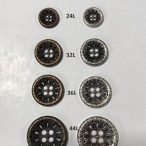 Boutons vintage en métal à motif floral - 1 douzaine (12 boutons) - Argent vieilli + laiton vieilli - Dimensions : 28 m - 15 mm - K5259