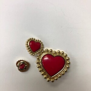 One Package 6 Buttons Heart Shaped Gold Frame with Black or Red Insert Vintage Shank Buttons.C3073 available in various sizes image 4