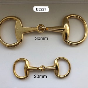 One Piece(1 set) - Gold or Ant Brass Texture Horse Bit Vintage Closure. B5221